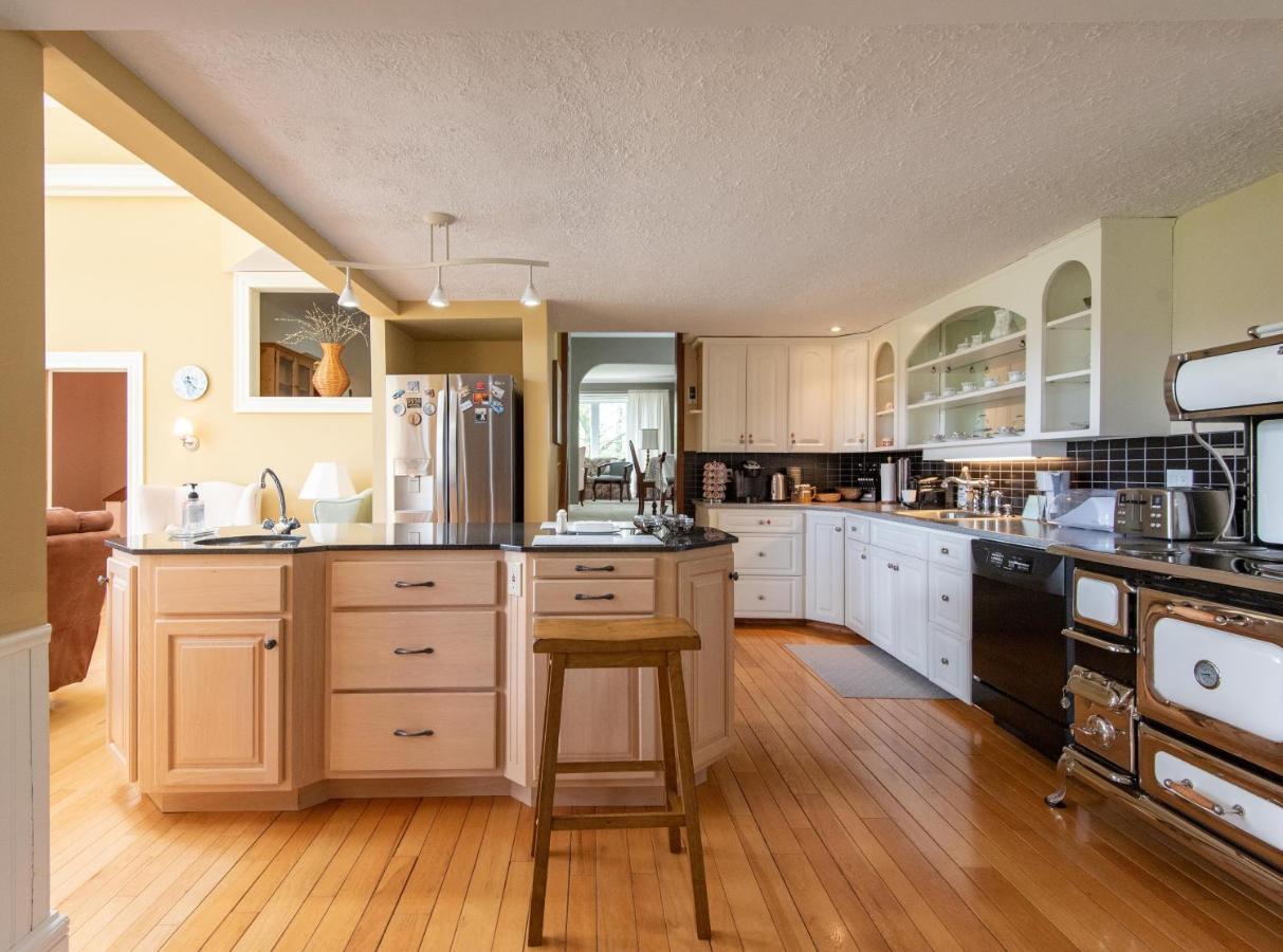 콘웰 Chez Nous B&B 외부 사진